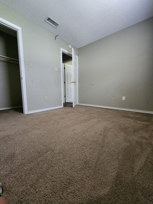 Building Photo - Recently remodeled 3 bedroom, 2 bath brick home