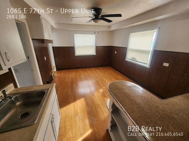 Building Photo - 1065 E 77th St