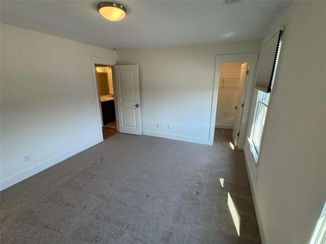 Building Photo - 2442 Mills Bend