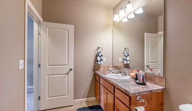 Building Photo - Beautiful Home In Mae Valley