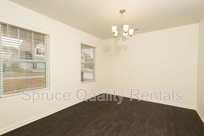 Building Photo - 544 Freeport Ct