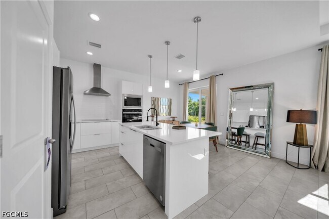 Building Photo - 1064 Calumet Cir