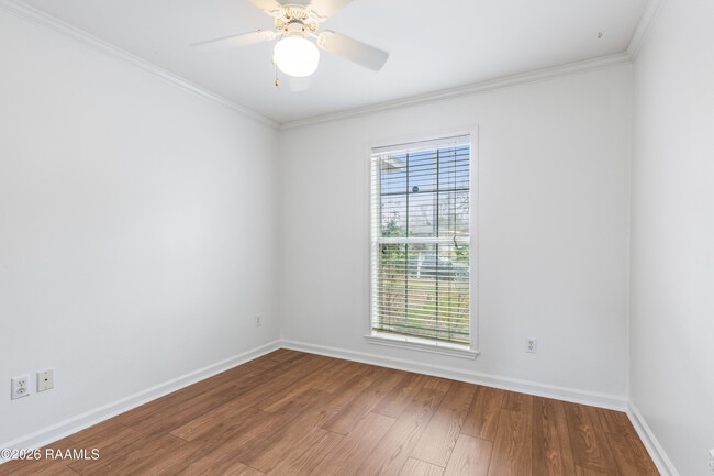 Building Photo - 412 Normandy Rd