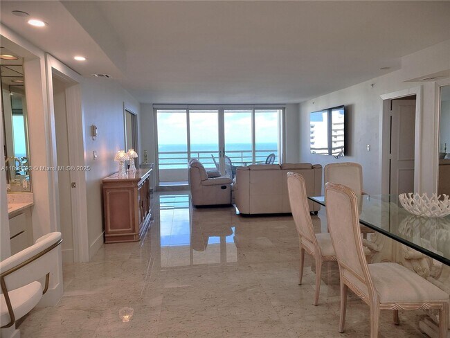 Building Photo - 4101 N Ocean Blvd