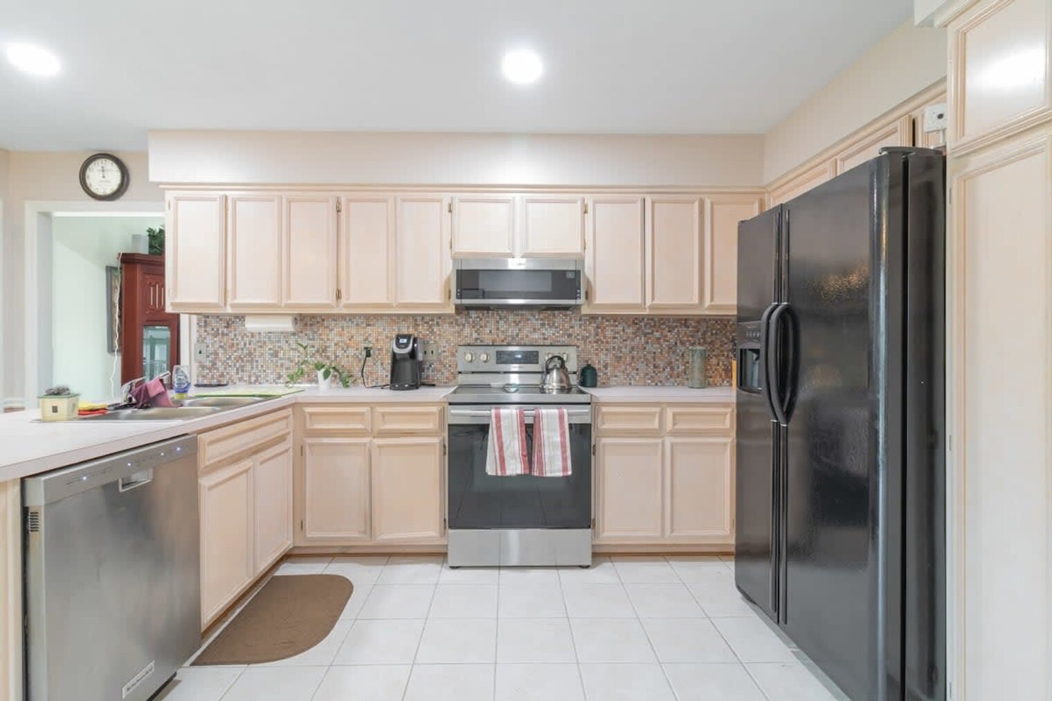 Building Photo - 6498 Yellow Stone Dr