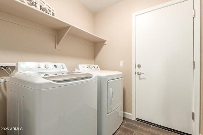Building Photo - 4582 E Jadeite Dr