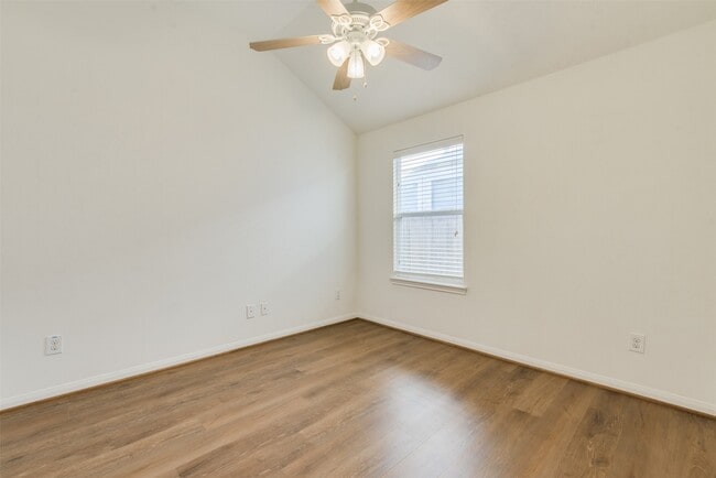 Building Photo - 3426 Lily Ranch Dr