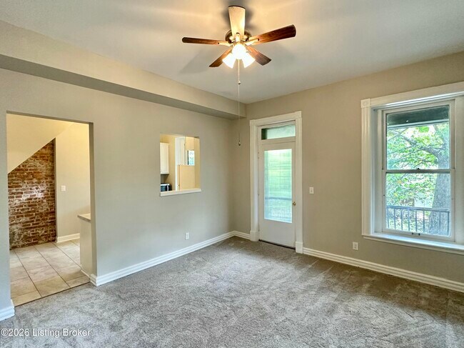 Building Photo - 1402 S 6th St