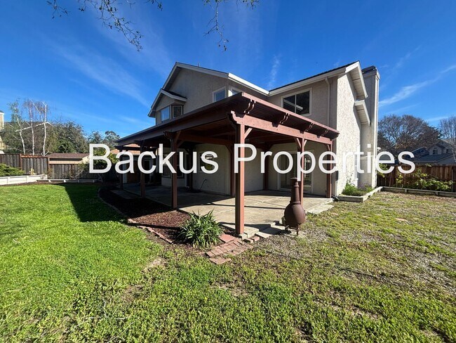 Building Photo - Great two-bedroom home at end of cul-de-sac