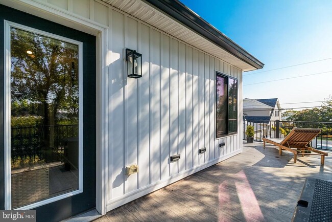 Building Photo - 84 S Chesapeake Ave