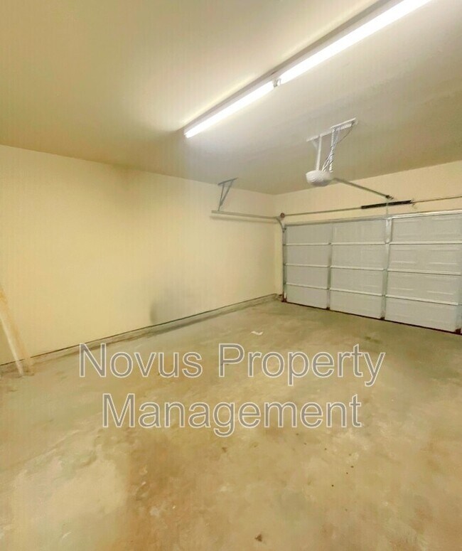 Building Photo - 149 High Point Way