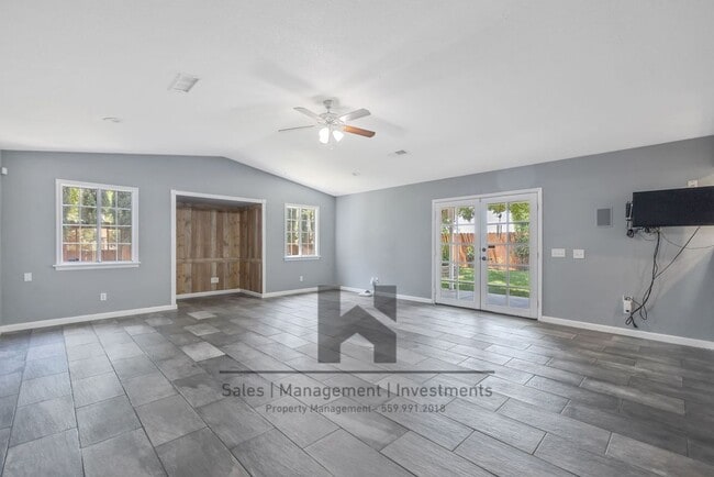 Building Photo - 1637 Paradise Ave