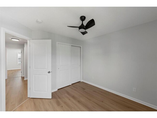 Building Photo - 8085 Central Park Way