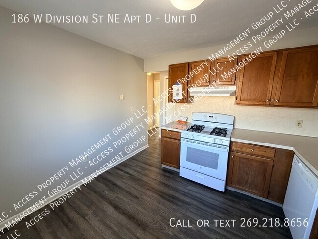 Building Photo - 186 W Division St NE