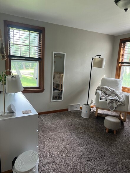 2nd Bedroom - 1004 Desnoyer St