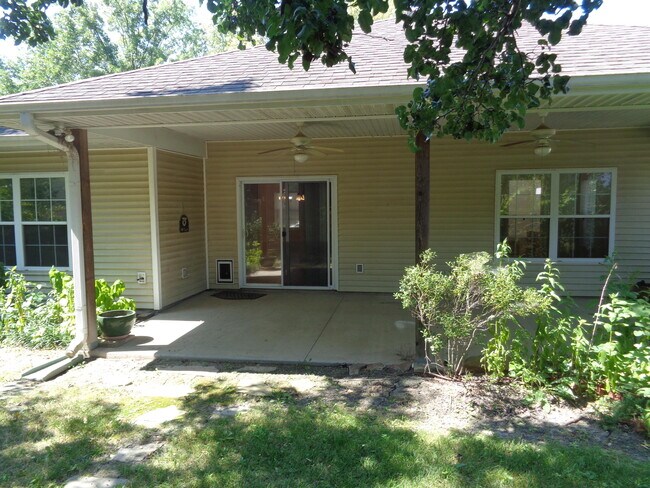 Building Photo - 3604 Woods Edge Rd