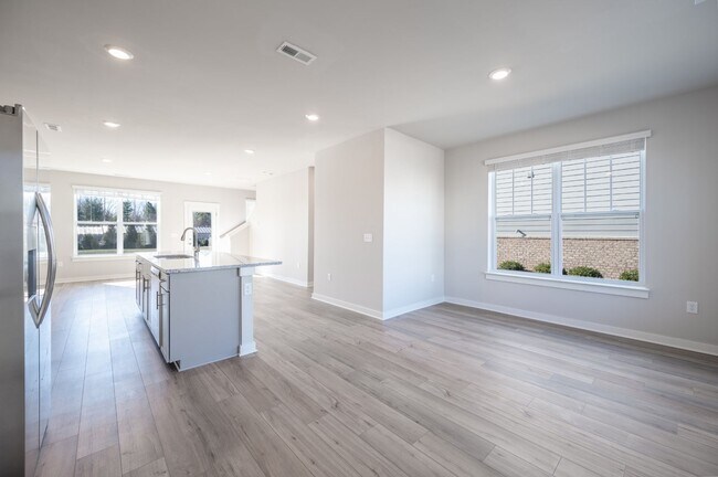 Building Photo - 4213 Gandalf Ln