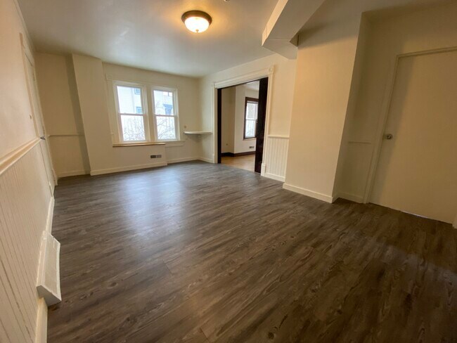 Building Photo - 113 Saint Louis Street, Unit 1
