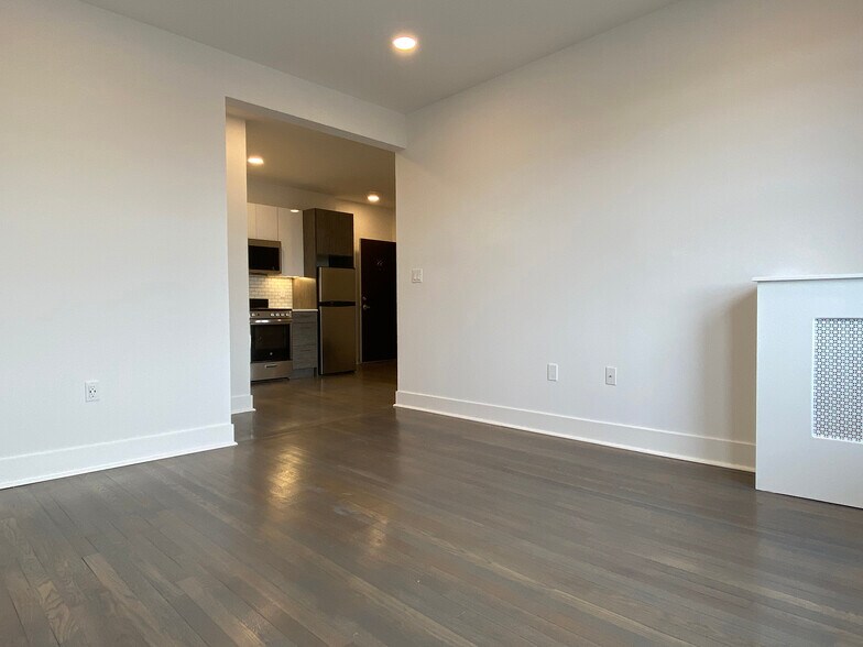 Building Photo - 29 Peterborough St