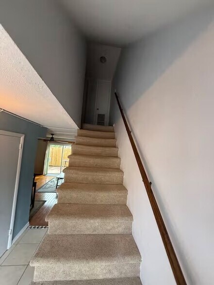 Building Photo - 65 Seton Trl