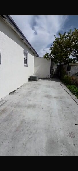 Building Photo - 12881 SW 12th Ter
