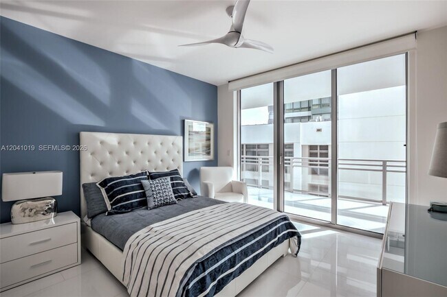 Building Photo - 3535 S Ocean Dr