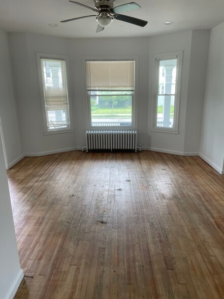 Building Photo - 211 Ontario St