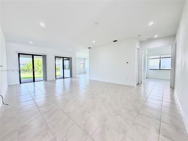 Building Photo - 5028 Gambero Wy