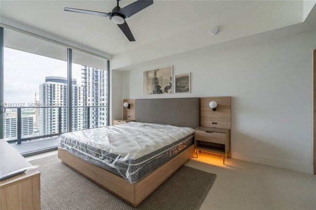 Building Photo - 159 NE 6th St