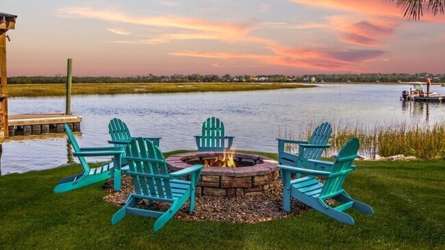 Building Photo - 12000 Sweet Pl