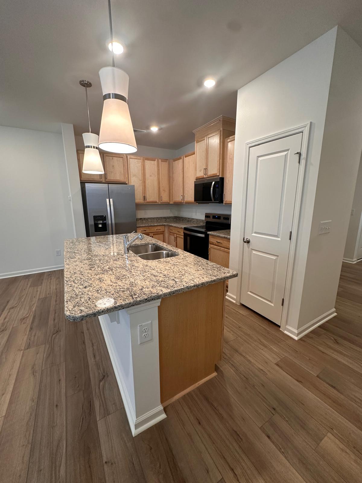 Building Photo - 10615 Brookside Reserve Rd