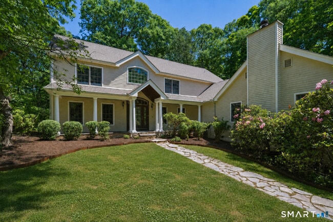 Building Photo - 39 Powder Horn Hill Rd