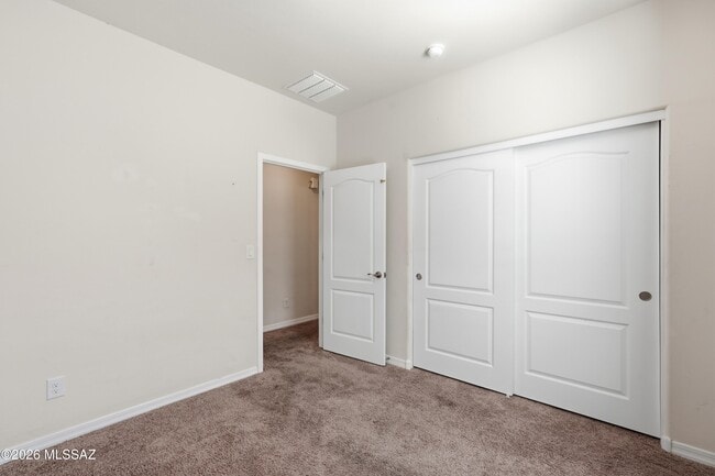 Building Photo - 6737 S Cut Bow Dr