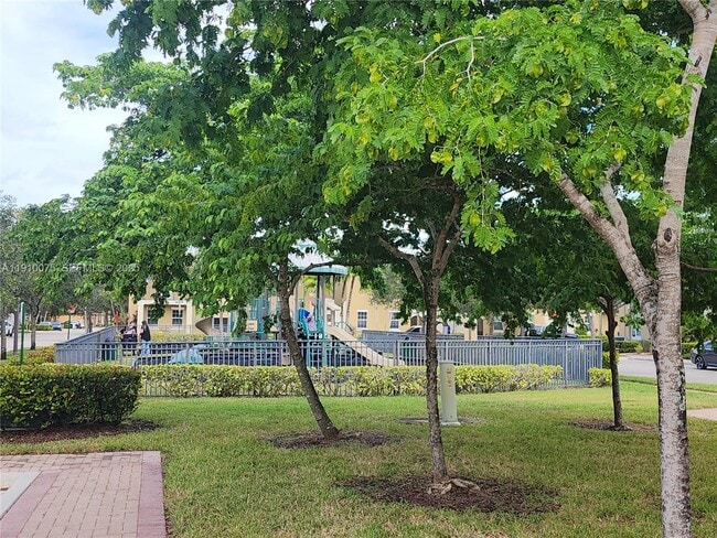 Building Photo - 14722 SW 12th St