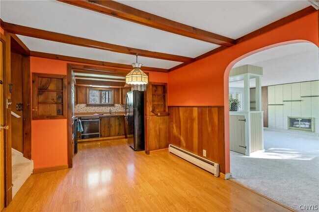 Building Photo - 6555 Woodchuck Hill Rd