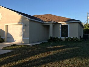 Building Photo - Ready for Move in!