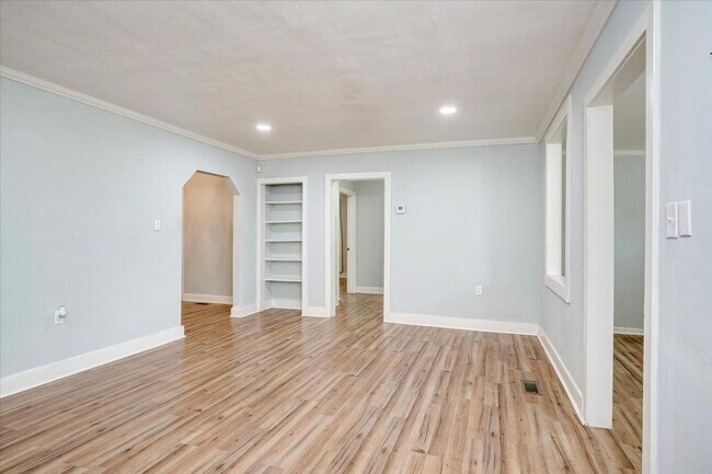 Building Photo - 3 Bedroom 2 Bath House for rent!