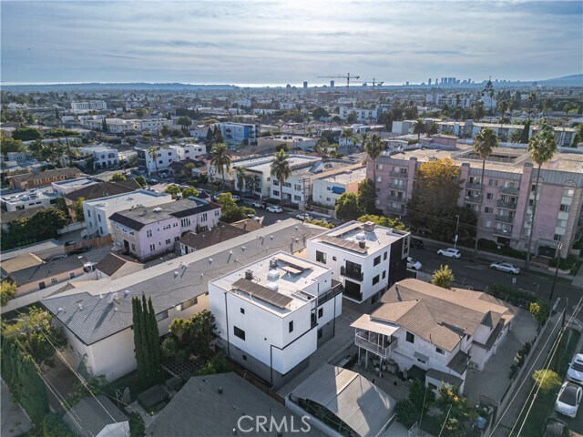 Building Photo - 1342 N Kingsley Dr