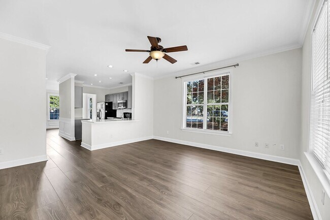 Building Photo - Whitney Lakes End Unit Townhome on Johns Island