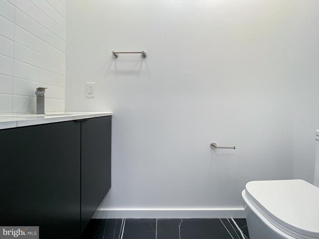 Building Photo - 2027 N 5th St