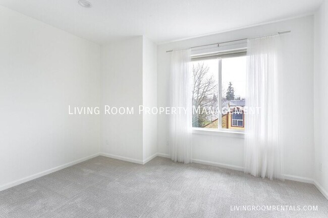 Building Photo - 314 N Ivy St