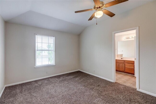 Building Photo - 16712 Hamilton Point Cir