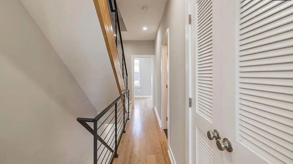 Building Photo - 1548 S 25th St