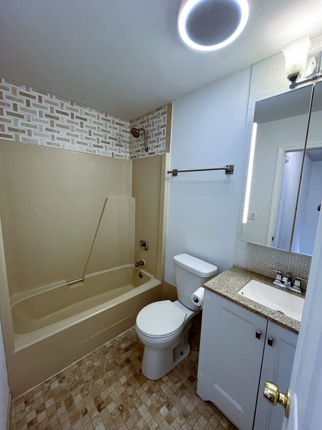 Building Photo - 21 Jones Ct