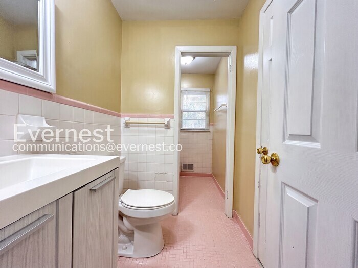 Building Photo - 3460 Estes Dr