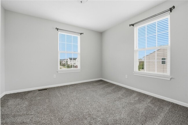 Building Photo - 202 Pointe View Dr