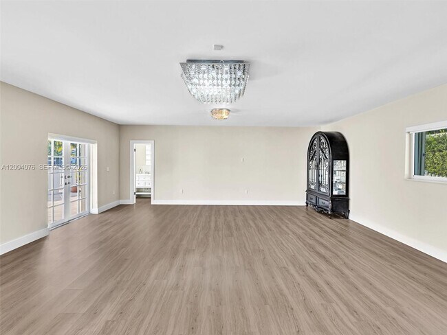 Building Photo - 12904 Banyan Rd