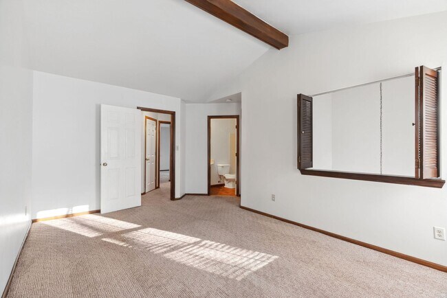 Building Photo - COMING SOON - Spacious 2-Bed, 3.5-Bath Townhouse with Stunning Lake Views