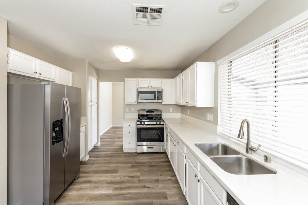 Building Photo - 6939 Wineberry Dr