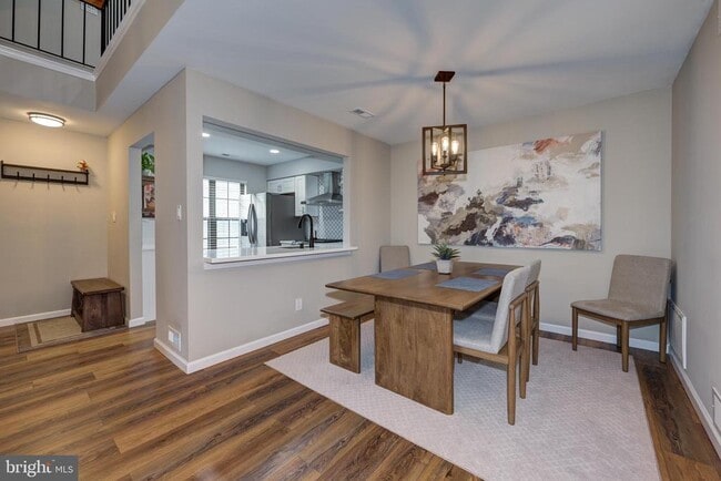 Building Photo - 256 Everly Ct